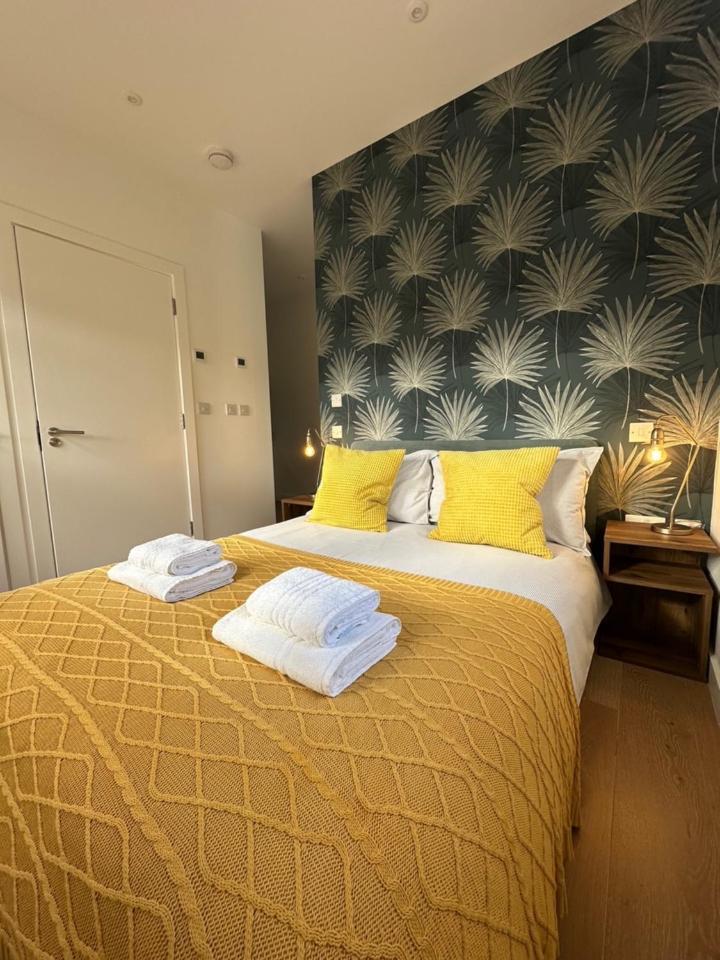 Contemporary Pied A Terre In The Heart Of Bath Apartment Exterior photo