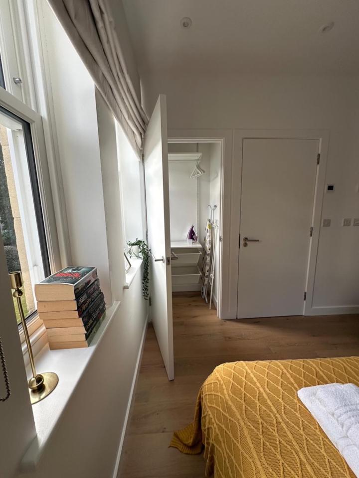 Contemporary Pied A Terre In The Heart Of Bath Apartment Exterior photo