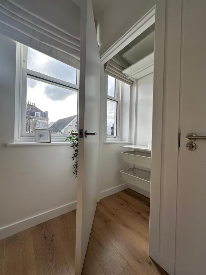 Contemporary Pied A Terre In The Heart Of Bath Apartment Exterior photo